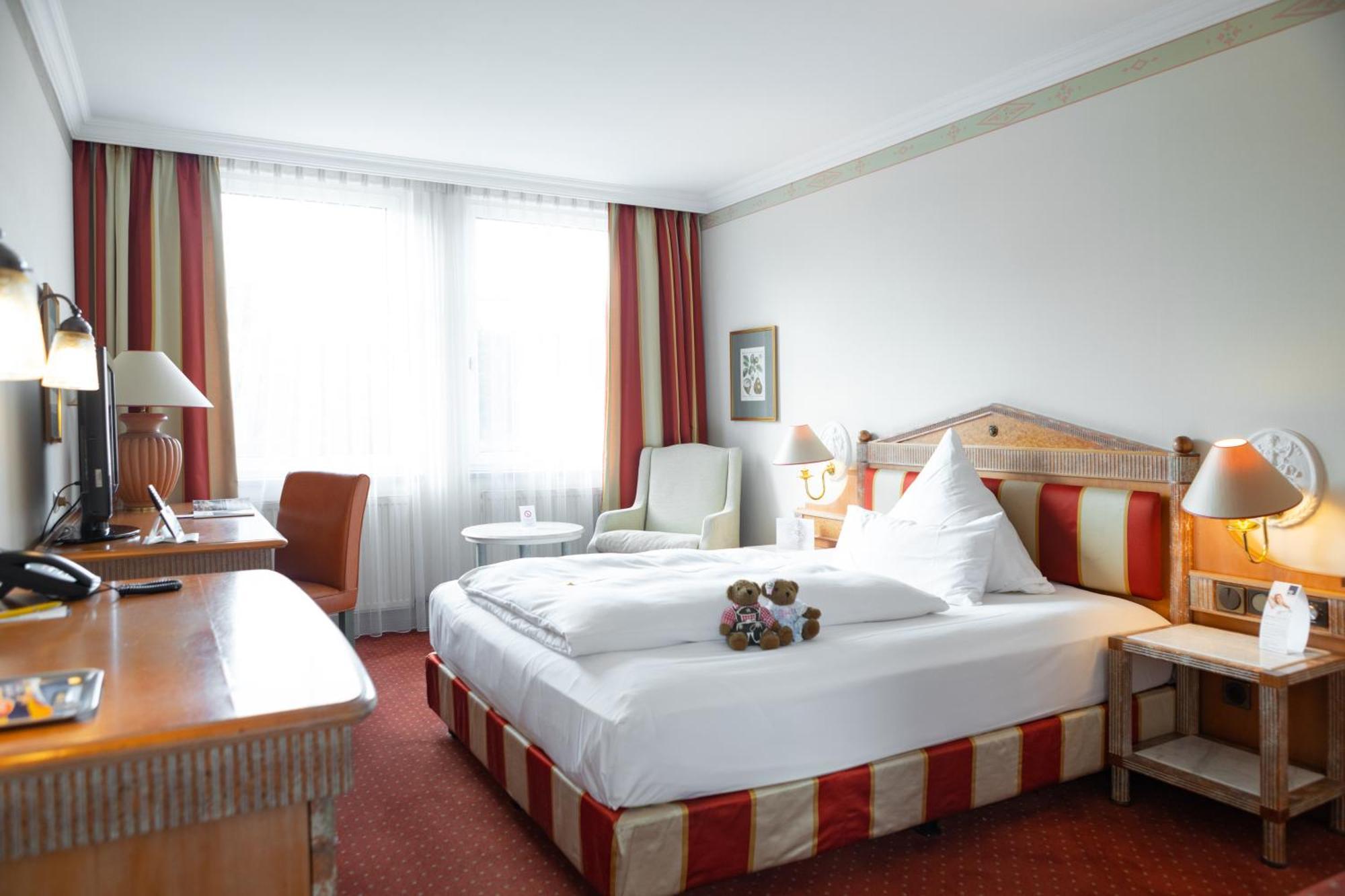 Olymp Munich Hotel Eching  Ngoại thất bức ảnh